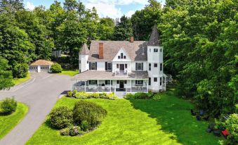 The Constance - Housity
