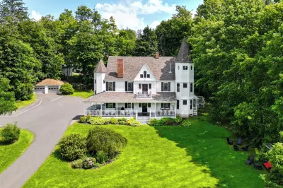 Hideaway Inn Lenox Các khách sạn ở 