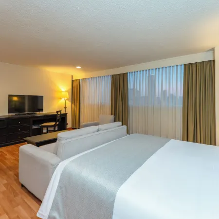 Hotel Dann Av. 19 Отели рядом с достопримечательностью «Музей колониального искусства в Боготе»