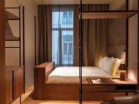 ميرسر مدريد Hotels near رِتيرو