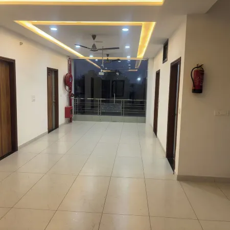 Hotel Sarveshwar Palace