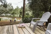 Wallaby 2 Bed, 1 Bath Cottage - Private Parkland Setting with Lake View