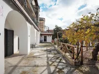 Silvana's House Hotels in Agerola