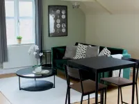 1 Bed Loft - Sleeps 2 - Parking - Wifi Hotels in Caerleon