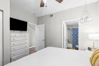 The Salty Dog on 30a: Modern Updates, 1 Minute to the Beach! - Balkoner