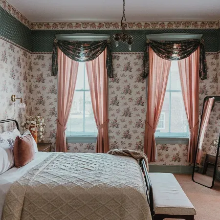 Strassner Suites - Imy Suite