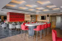 Ramada By Wyndham Ranchi Bariatu Road - bar
