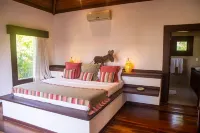 Domus Villas - Parking