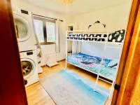 Nautical Splash Pad, Spacious Home, Private Pool & Cedar Hot Tub.