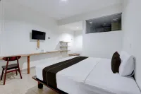 Stylish Deluxe Stay With Free Wifi and Parking