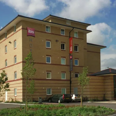 Ibis London Thurrock M25 Hotels near Upminster Bridge