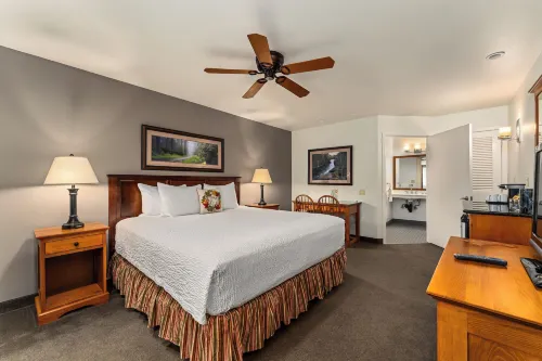 Redwood Hyperion Suites