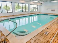 Wingate by Wyndham Erie - Pools