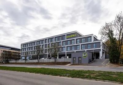 B&B HOTEL Brussels Airport Hotele w: 