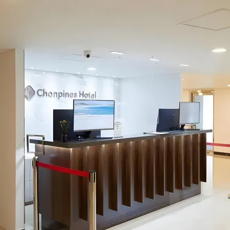 Sokcho Chonpines Beach Hotel