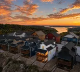 Summer Specials!-Brand New! 1 Mile to Sdc, 2 Arcades, Private Hot Tub, 2 Pools