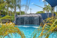 Grange Resort Hervey Bay - Rooftop Pools