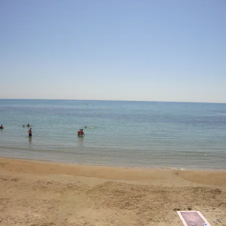 Apartment 250 Meters from the Beach: Sea View