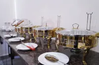 Hotel Elegant Executive Suites - parking