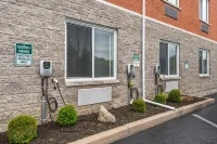Best Western Plus 1000 Islands Hotel & Suites - parking