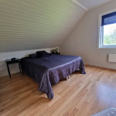 Cozy 2-Bedroom House Rental in Scenic Bjørnafjorden - 3 stjerner