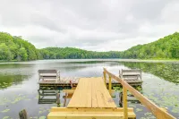 Family Friendly! Lakefront Sanctuary in Ogema - 2-stjärniga