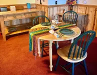 Comfortable apartment with spectacular mountain and ocean views. - 4-Star