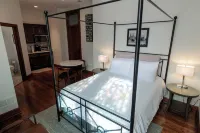 Cozy Suite in Historic Marymount - Апартаменты