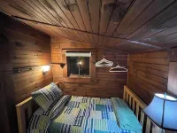 Sweet vintage cottage on Mountain View Lake, 2024 updates, next to Lake Sunapee - Wifi