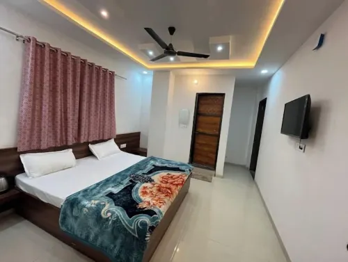 Hotel Shri Raghuvansh - 2-Star