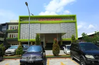 Puri Indah Hotel - موقف سيارات