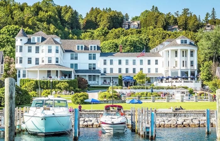 Island House Hotel