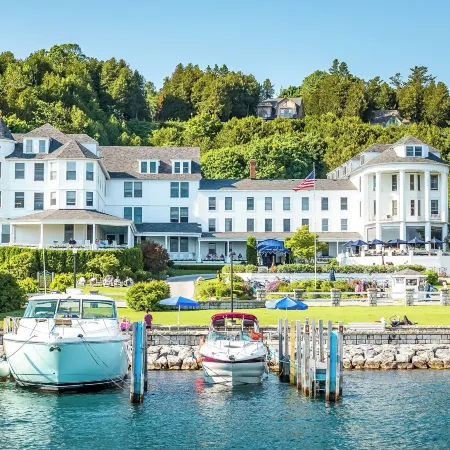 Island House Hotel