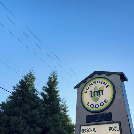 Sunshine Lodge Inn