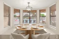 The Ultimate Stay Play Retreat 4BR Sleeps 13 - balcon