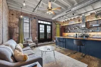 Downtown Loft Amazing Bath Tub & Shower #9 - Apartments