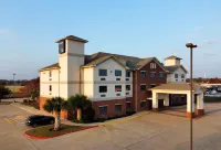 Franklin Inn & Suites by IHG - parking