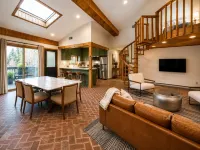 The Haüs Windham - Spacious Suites, Hot Tub, Mountain Views! - Mountain view