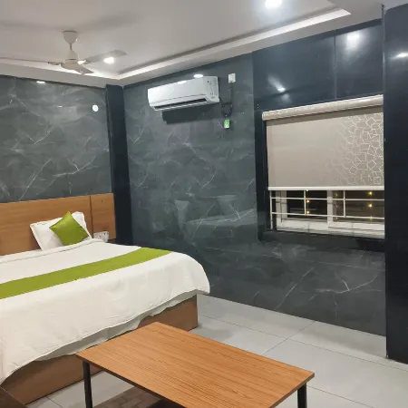 HoTEL MADHAVI PRIME