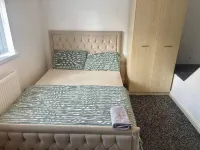Serene 5-bedroom House in Dudley - Wifi
