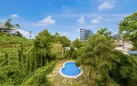 Pondokan Tjiburial - Uima-altaat