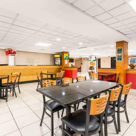 Quality Inn & Suites Orlando Airport
