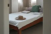 2BR Simple Budget Homestay, beach, parking, Wi-Fi - شاطئ