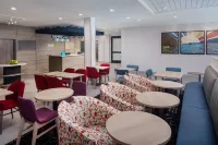 Home2 Suites by Hilton Tyler - breakfast