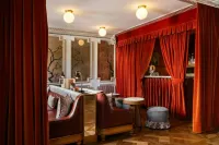 The Hotel Lili - bar