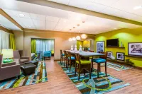 Hampton Inn Huntsville-Arsenal/South Parkway - Parking