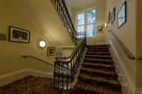 Leopold Hotel - Parkplatz