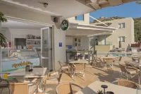 Blue Horizon Apartments - breakfast