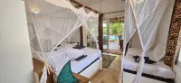 Salama & Mbuyuni Bungalows - Balkon