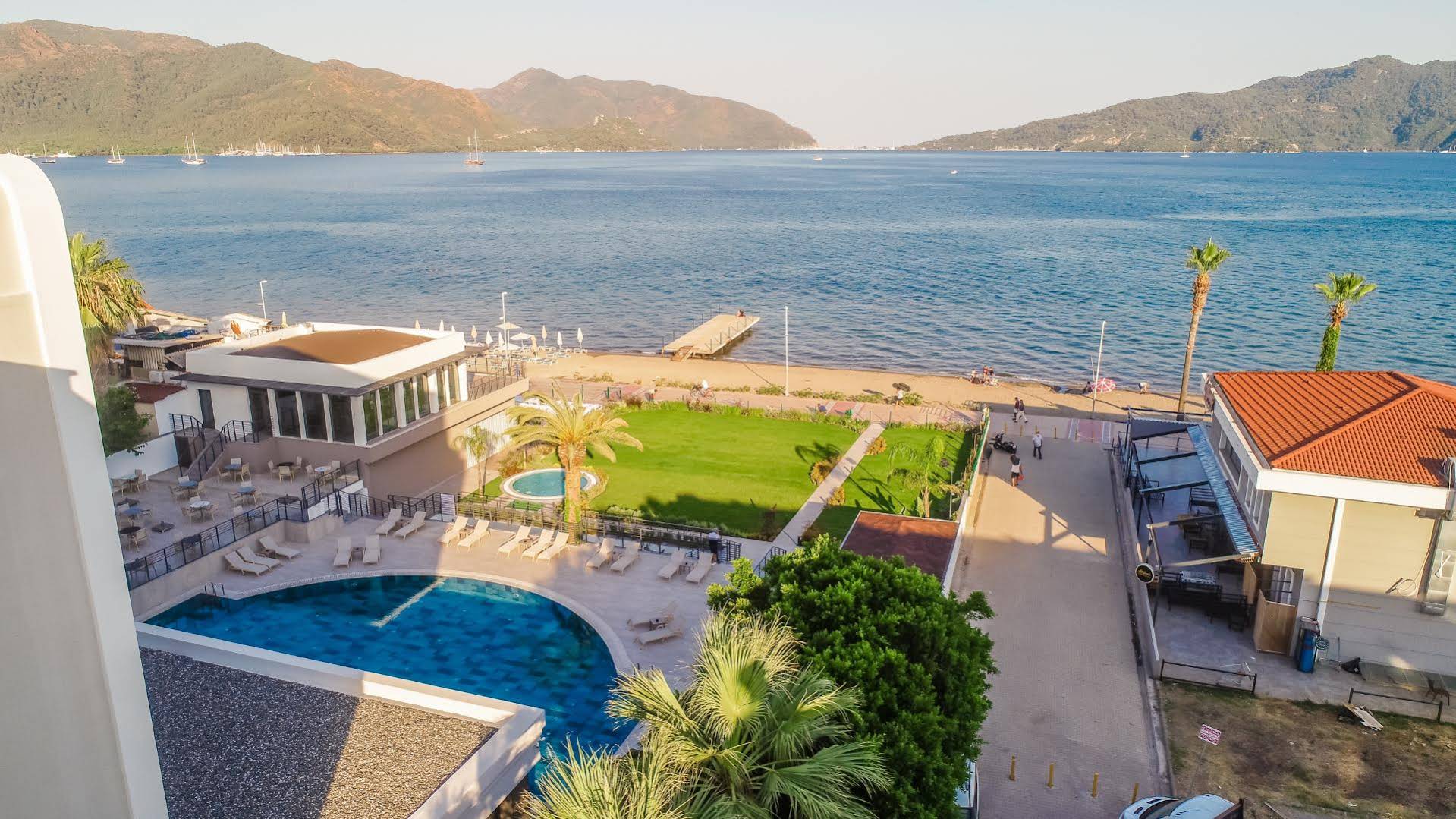 Premier Nergis Beach